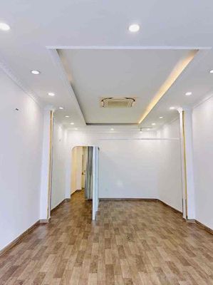 💥Mặt Bằng Kinh Doanh_ Đường 3 Tháng 2 Q10, 4x17 , Gần Hà Đô