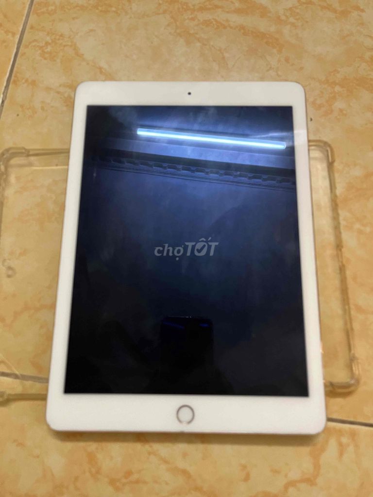 Apple iPad Air 2 16GB Vàng 4G. Mua bán Máy tính bảng tại Quận Thanh Xuân Hà Nội được đăng bởi Nguyễn Tuân hình 1