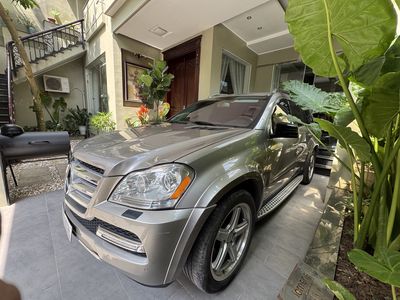 Gia đình có Merc GL550 đklđ 2009 sx 207 rất đẹp. Mua bán Ô tô tại Quận Tây Hồ Hà Nội được đăng bởi Nam Tước