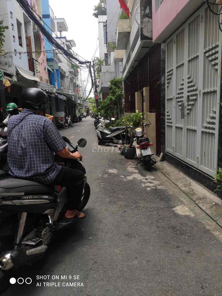 Cho thuê nhà MT đường kế bên Chợ Phú Nhuận giá chỉ 12,5tr/tháng
