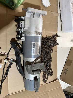Mô tơ cửa cuốn. Mua bán Nội thất, đồ gia dụng khác tại Thành phố Dĩ An Bình Dương được đăng bởi Công Nhận Máy May