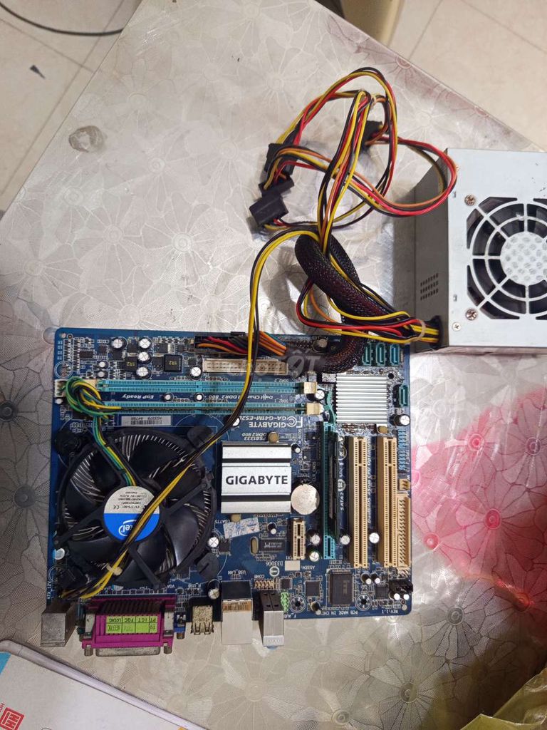 Bo mạch chủ Gigabyte H61 Xanh. Mua bán Linh kiện (RAM, Card...) tại Thị xã Mỹ Hào Hưng Yên được đăng bởi Hùng Lê hình 1