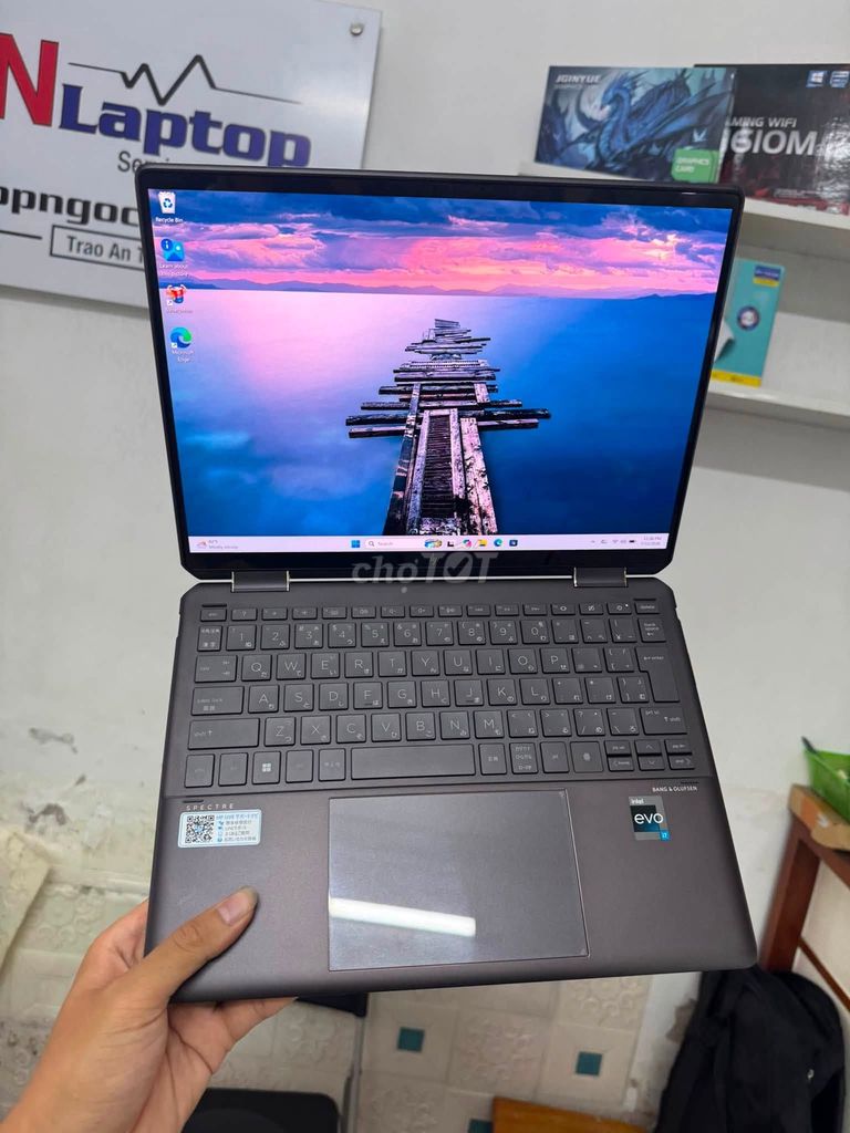 HP Spectre x360 14-EF i7-1335U 14 inch 32GB/1TB Like New. Mua bán Laptop tại Quận Hà Đông Hà Nội được đăng bởi Hội Đồ Điện Tử hình 1