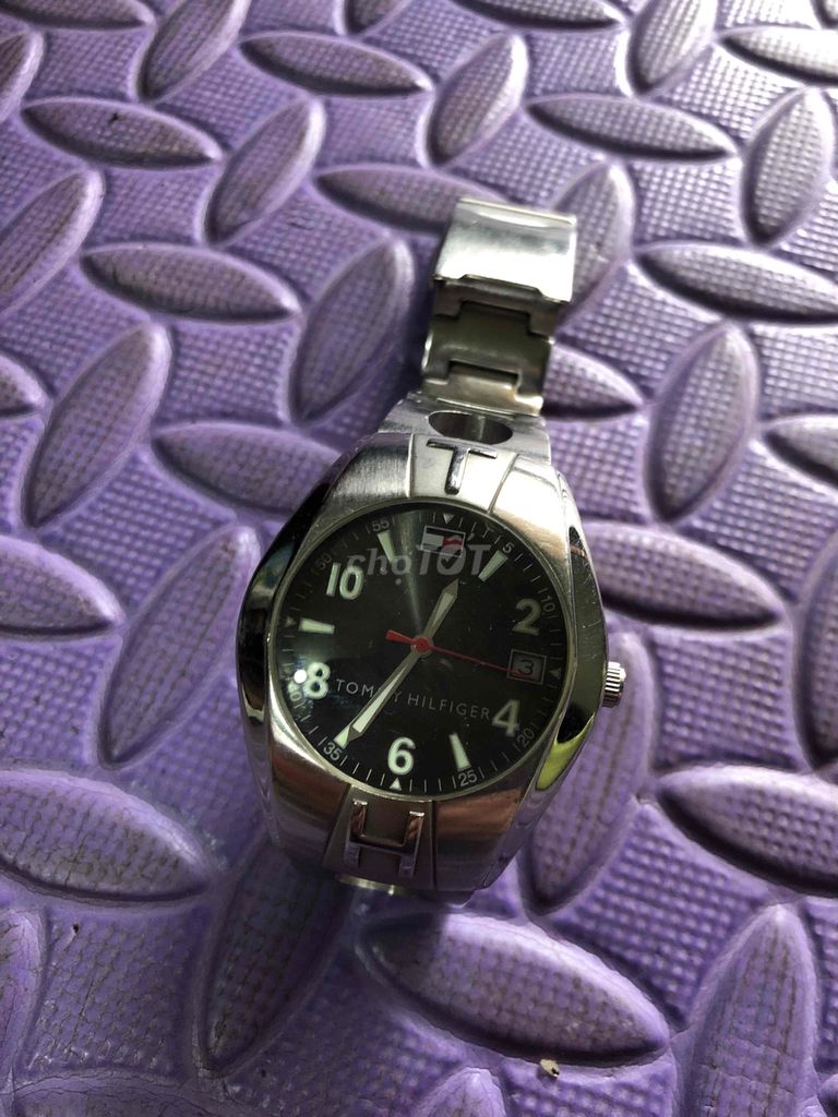 Đồng hồ Tommy Hilfiger Thép không gỉ Bạc. Mua bán Đồng hồ tại Huyện An Dương Hải Phòng được đăng bởi Tu Tang Quang hình 1