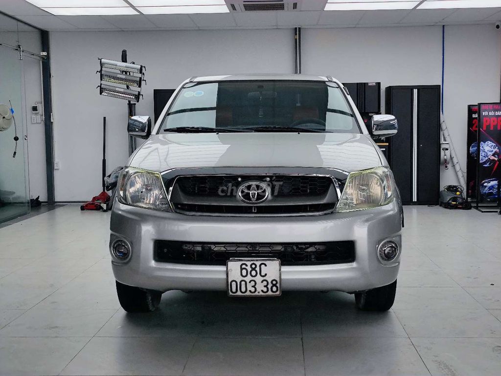 Toyota Hilux 2010 2.5E - 1 Cầu Số Sàn