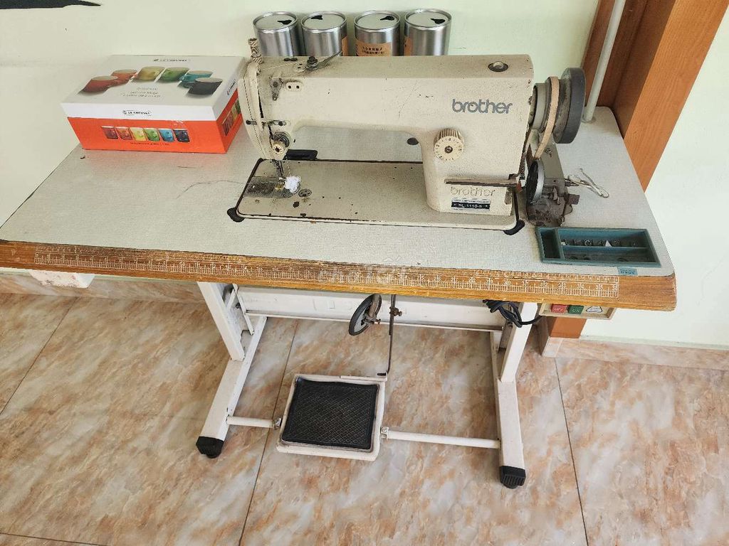Máy may Brother SL-1110-5 Trắng kem. Mua bán Đồ chuyên dụng, Giống nuôi trồng tại Thành phố Thái Bình Thái Bình được đăng bởi KeV hình 1