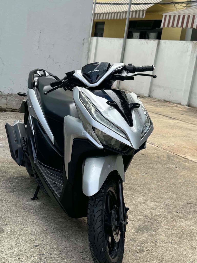 Honda Vario 125 2019 серебристый в отличном состоянии