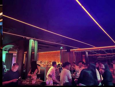 10 NHÂN VIÊN NỮ ĐI LÀM NGAY