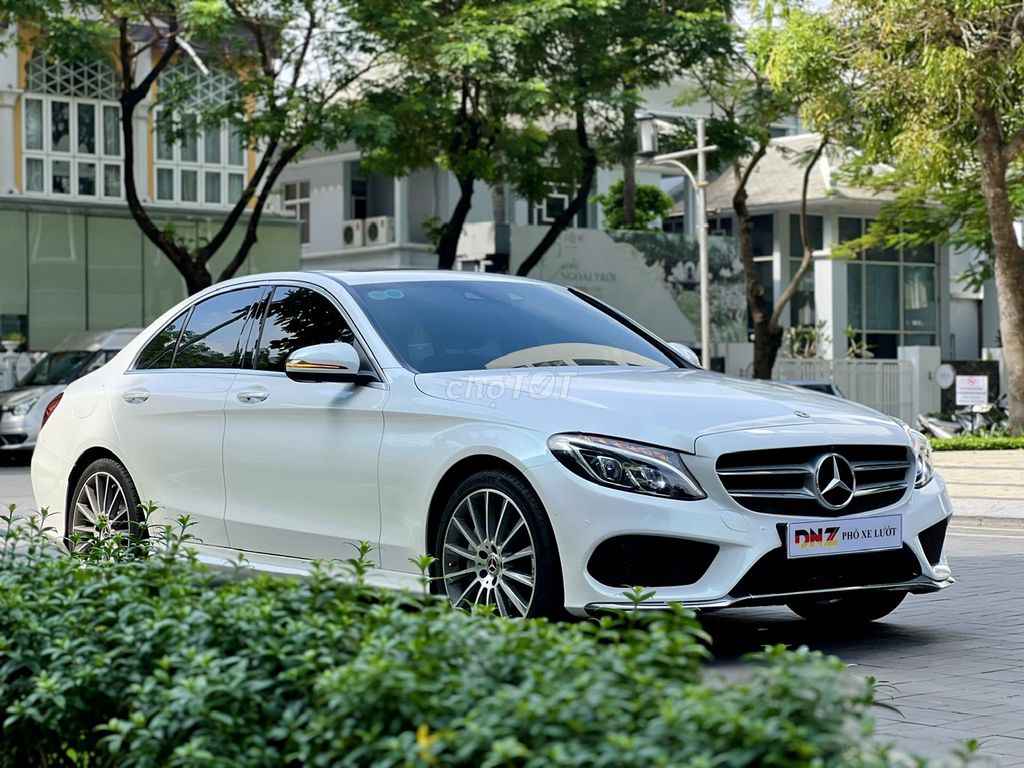 Mercedes C300 AMG - Model 2018, GIÁ TỐT ƯU ĐÃI