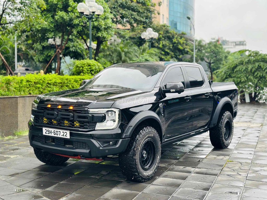Ford Ranger Wildtrak, 5 мест, авто, дизель, черный