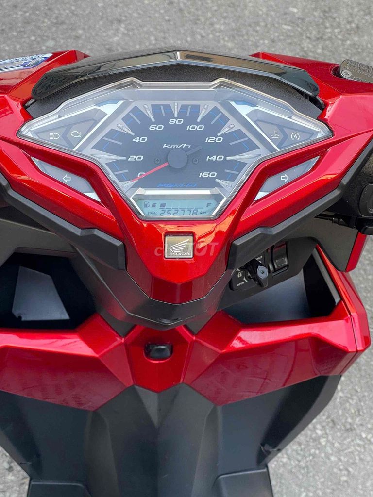 Click 125 - 2015 - BSTP - máy zin. Mua bán Xe máy tại Quận Phú Nhuận Tp Hồ Chí Minh được đăng bởi Xe Máy Đặng Văn Hậu hình 4