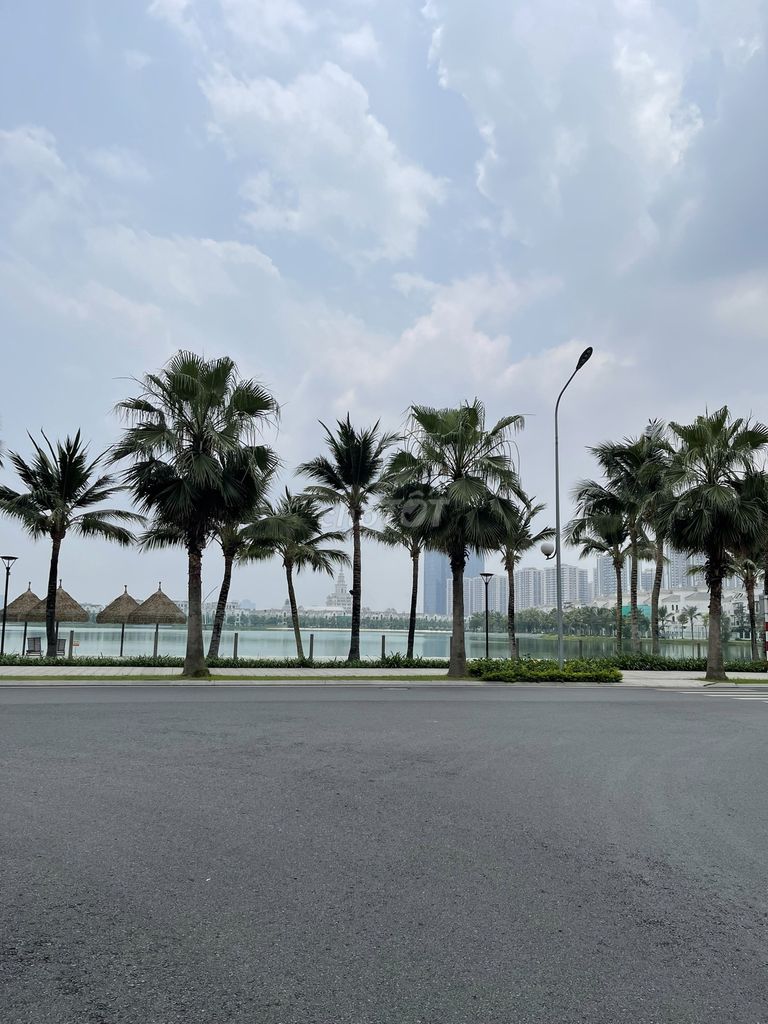 SL Sao Biển đường thông sát Hồ 135m2 giá 22.x tỷ Vinhomes Ocean Park