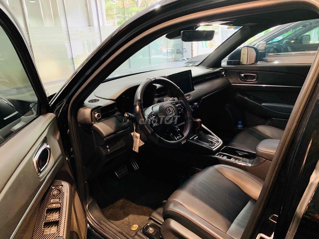 Honda HRV RS 2024 - 19000km Siêu Đẹp Hãng Bán. Mua bán Ô tô tại Quận 7 Tp Hồ Chí Minh được đăng bởi Honda Ôtô SG Quận 7 hình 4