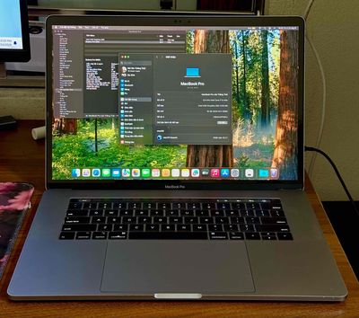 Apple MacBook Pro 15 inch 2018 i7 16GB/512GB Xám