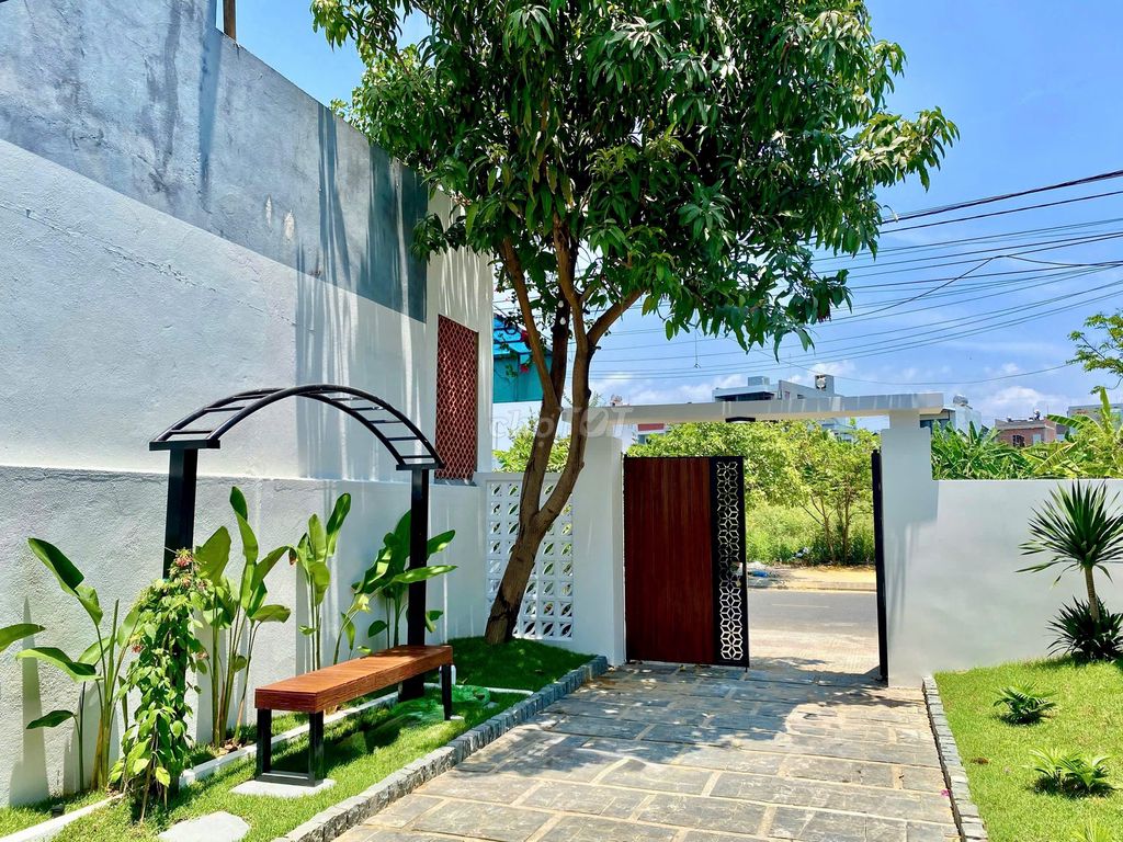 Аренда · 3 комн. · 204 м² · Quận Cẩm Lệ, ул. Đường Nguyễn Ân