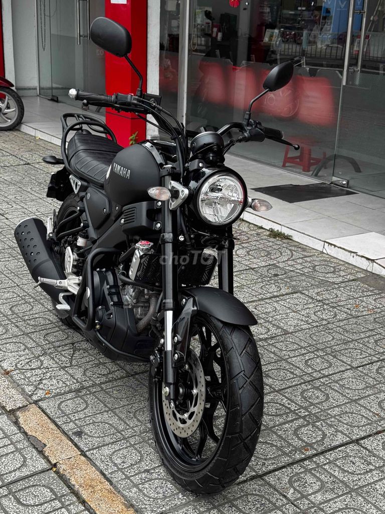 Yamaha XSR 155 2023 Черный серфинг 7 км против Сайгона