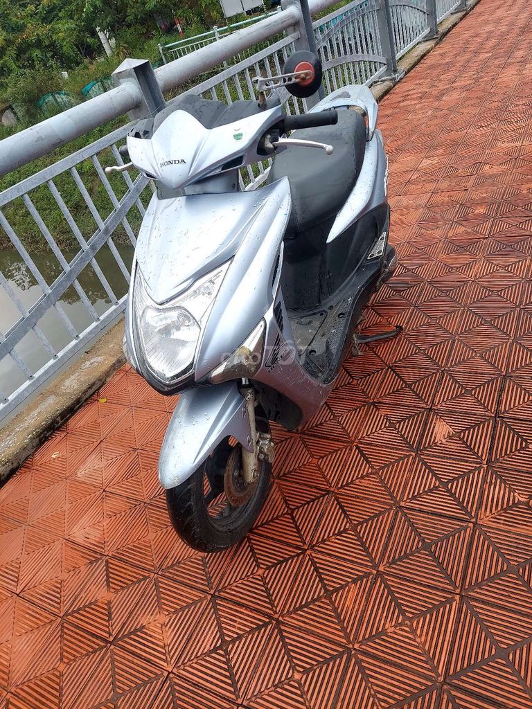 Ban xe hon da tay ga may em giay to day du. Mua bán Xe máy tại Quận Thanh Khê Đà Nẵng được đăng bởi Bàn Chân Trần hình 2