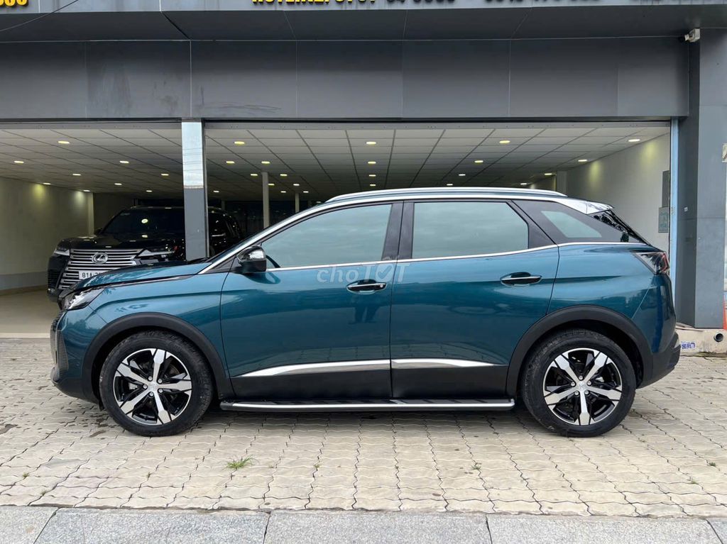 Peugeot 3008 Premium 2024 - 9386km. Mua bán Ô tô tại Quận 3 Tp Hồ Chí Minh được đăng bởi VÕ NGỌC HOÀNG hình 3