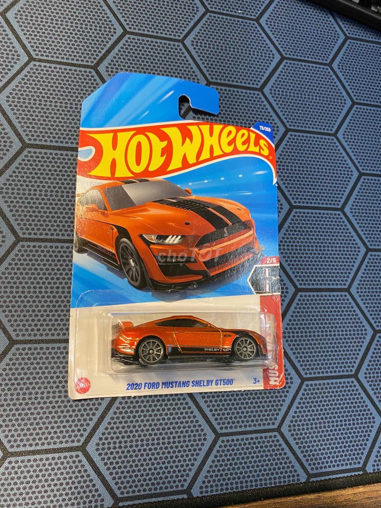 Bán hotwheels khu vực long biên hnoi ib báo giá ạ