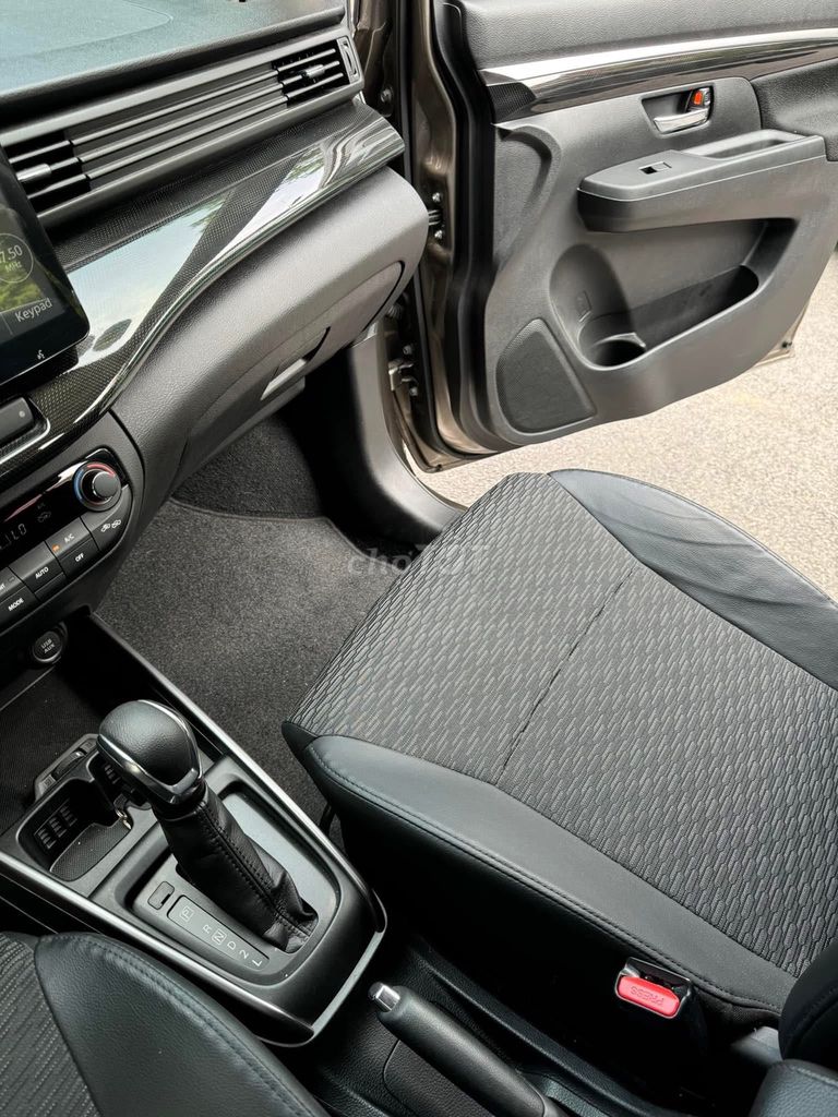 Suzuki XL7 2023 số tự động màu nâu xám. Mua bán Ô tô tại Quận Gò Vấp Tp Hồ Chí Minh được đăng bởi Xuân Trường hình 8