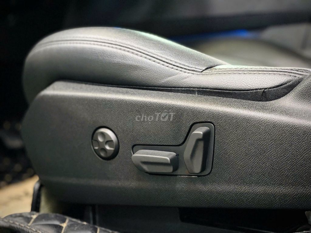 Peugeot 3008 Allure 2021 - 15000 km. Mua bán Ô tô tại Quận 1 Tp Hồ Chí Minh được đăng bởi Kim Ngân Xe Lướt hình 16