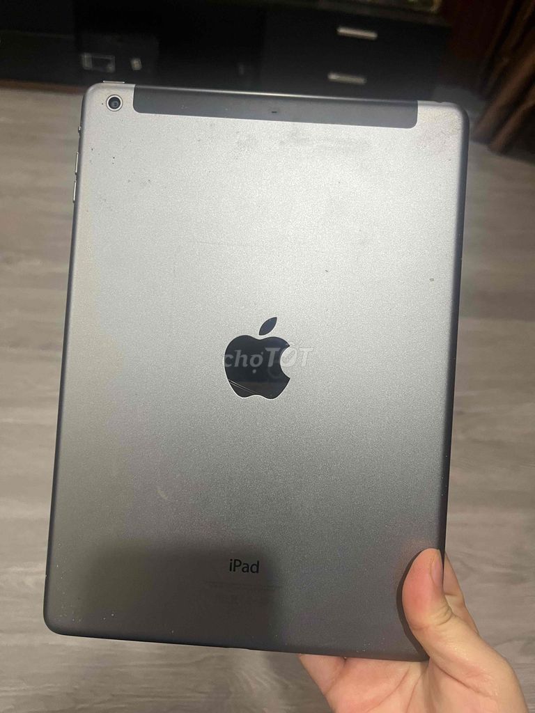 Apple iPad Air 1 9.7 inch Dính iCloud. Mua bán Máy tính bảng tại Thành phố Dĩ An Bình Dương được đăng bởi Bùi Quý Vy hình 1