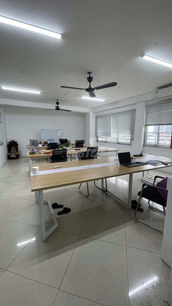 CHO THUÊ VĂN PHÒNG HƠN 70M² – MẶT PHỐ ĐƯỜNG LÁNG, NGÃ TƯ SỞ