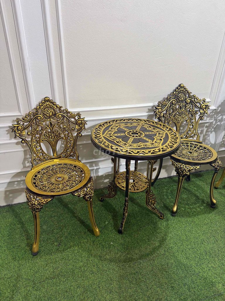 Bộ bàn ghế kim loại tròn 60cm. Mua bán Bàn ghế tại Huyện Hải Hậu Nam Định được đăng bởi Nhôm Đúc Duy Quang hình 1