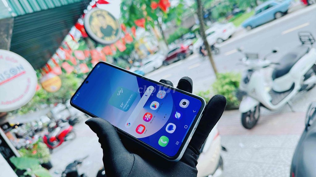 Samsung Z Flip 6 5G 256G xanh VN fullbox likenew. Mua bán Điện thoại tại Quận Hải Châu Đà Nẵng được đăng bởi TUẤN LUXURY MOBILE ĐÀ NẴNG hình 1