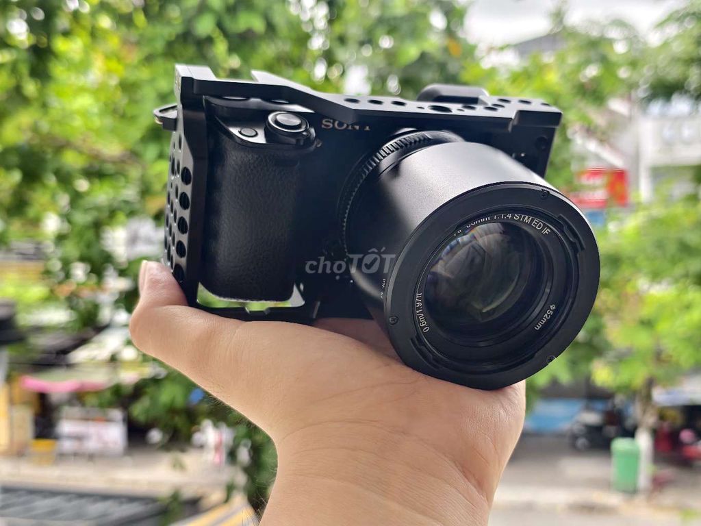 Sony A6000 + Lens Viltrox 56mm f1.4 và lens16-50mm. Mua bán Máy ảnh, Máy quay tại Quận Cẩm Lệ Đà Nẵng được đăng bởi Huy Tran hình 1