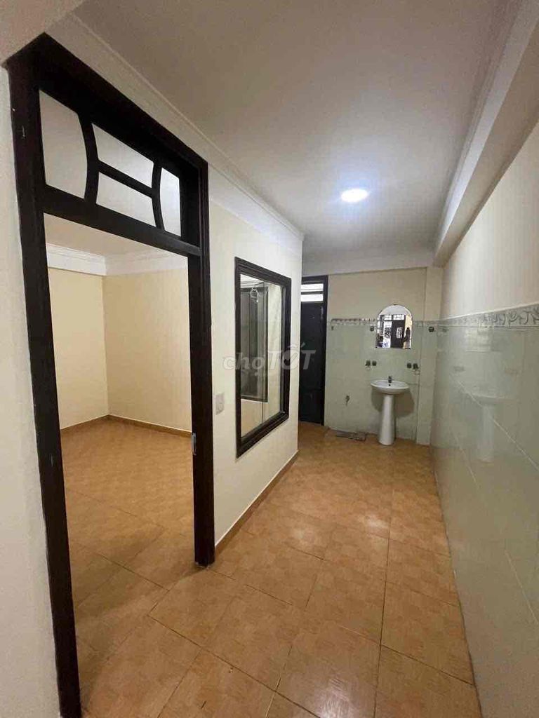 Large 4-bedroom house on Trịnh Đình Thảo street — photo 6