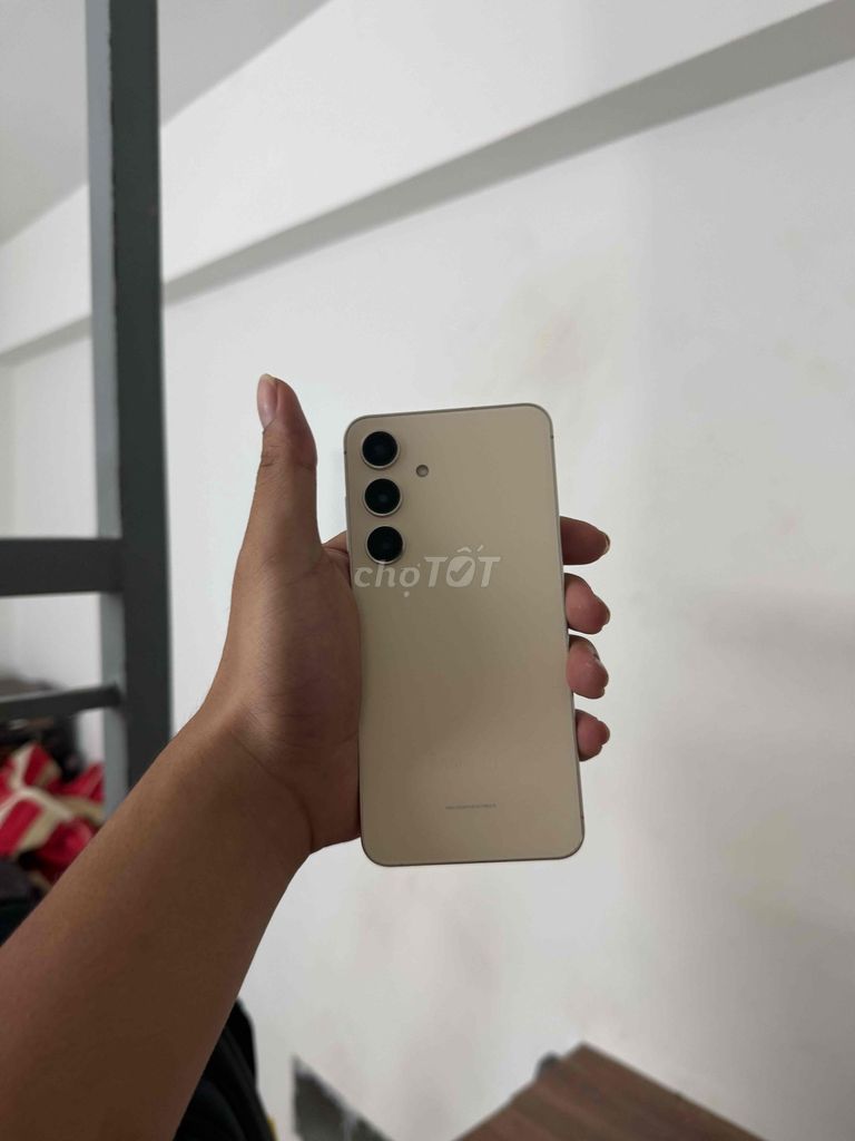 Samsung S24 256GB Vàng Việt Nam Đã sử dụng. Mua bán Điện thoại tại Quận Tân Phú Tp Hồ Chí Minh được đăng bởi Khang Hoàng hình 1