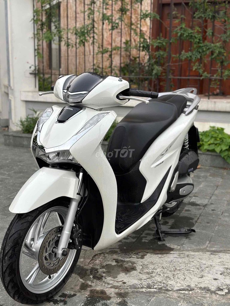 SH 125i Siêu Lướt 2025 Chất _ Bảo Hành 3 Năm. Mua bán Xe máy tại Huyện Gia Lâm Hà Nội được đăng bởi Xe Máy Phúc Hưng hình 2