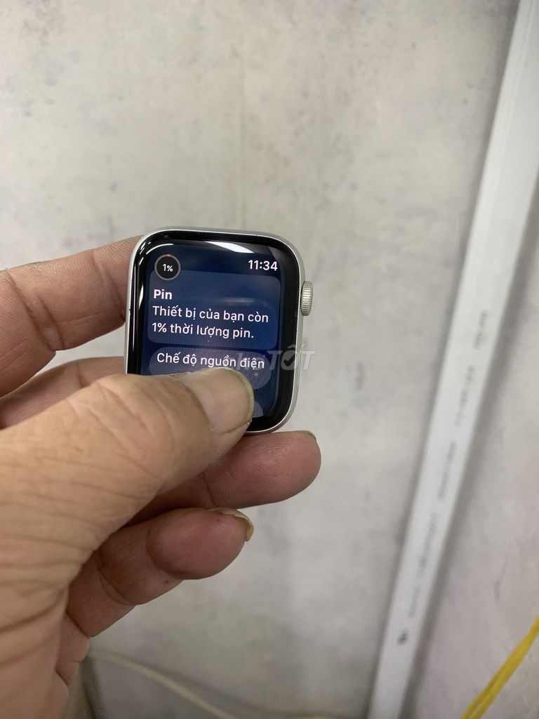 applewatch se-44 màu trắng chưa qua sửa chữa