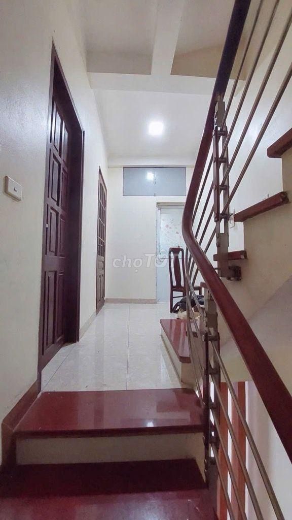 Продажа дома в Чунг Ване, 48 м², 4 этажа, 4 спальни, 8,25 миллиарда долларов