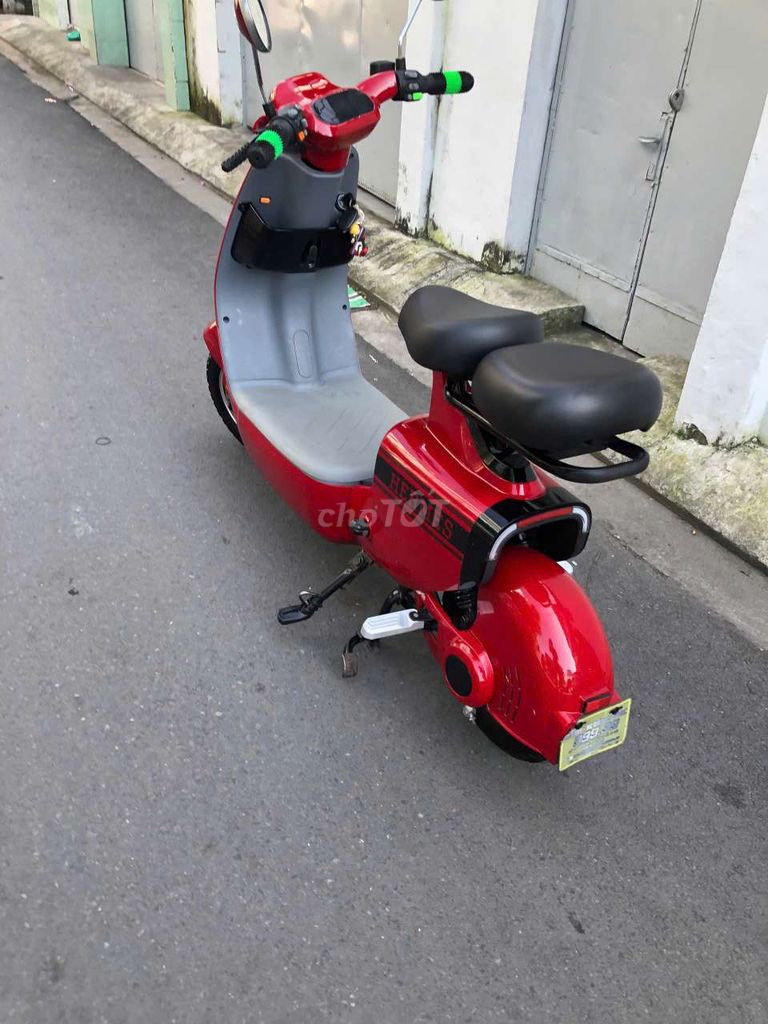 Xe  đạp điện màu Đỏ Mới 99% 5bình. Mua bán Xe điện tại Quận 8 Tp Hồ Chí Minh được đăng bởi Ng Anh Tuấn hình 4