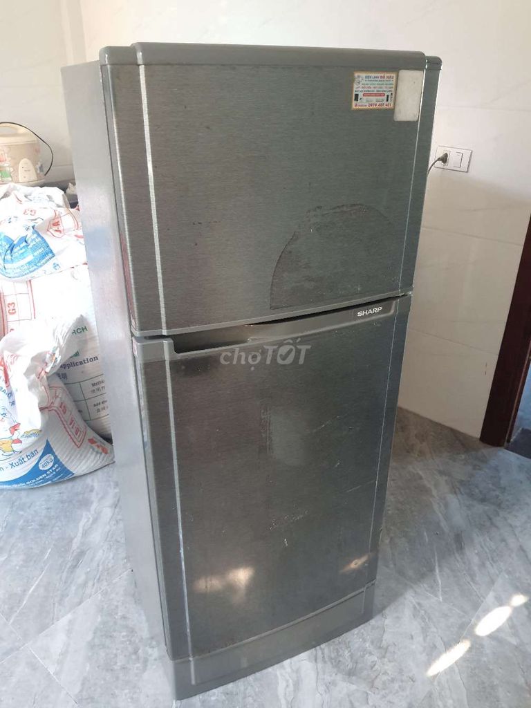 Tủ lạnh Sharp 260L Xám Đã sử dụng. Mua bán Tủ lạnh tại Huyện Nghi Lộc Nghệ An được đăng bởi DaiLam hình 1