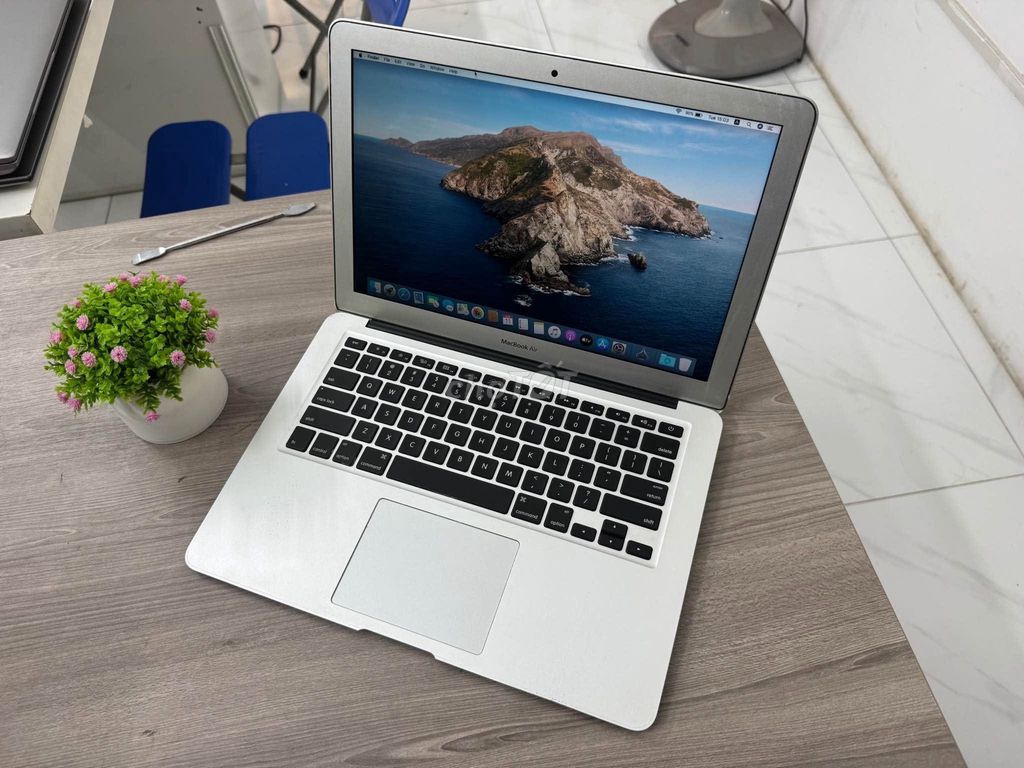 Apple Macbook Air 2014 i7 13.3 inch 8GB/500GB Bạc. Mua bán Laptop tại Quận 10 Tp Hồ Chí Minh được đăng bởi Hội Đồ Điện Tử hình 1