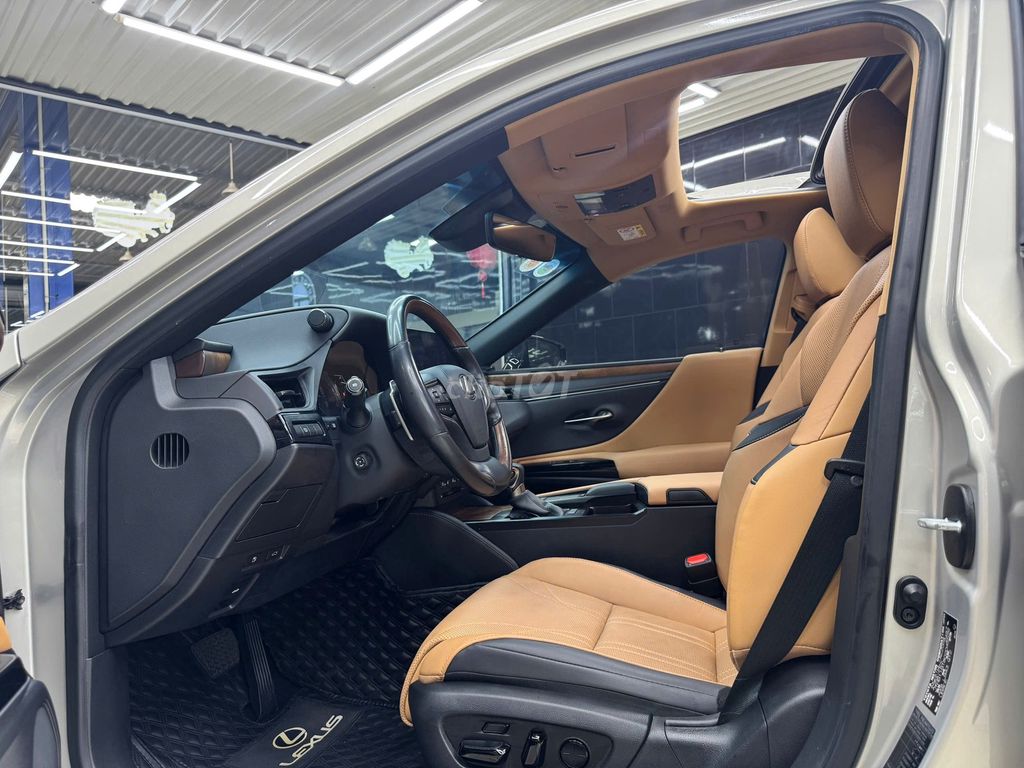 Lexus ES 250 2022 Vàng cát 12000 km. Mua bán Ô tô tại Quận Gò Vấp Tp Hồ Chí Minh được đăng bởi Hải Ô Tô hình 8