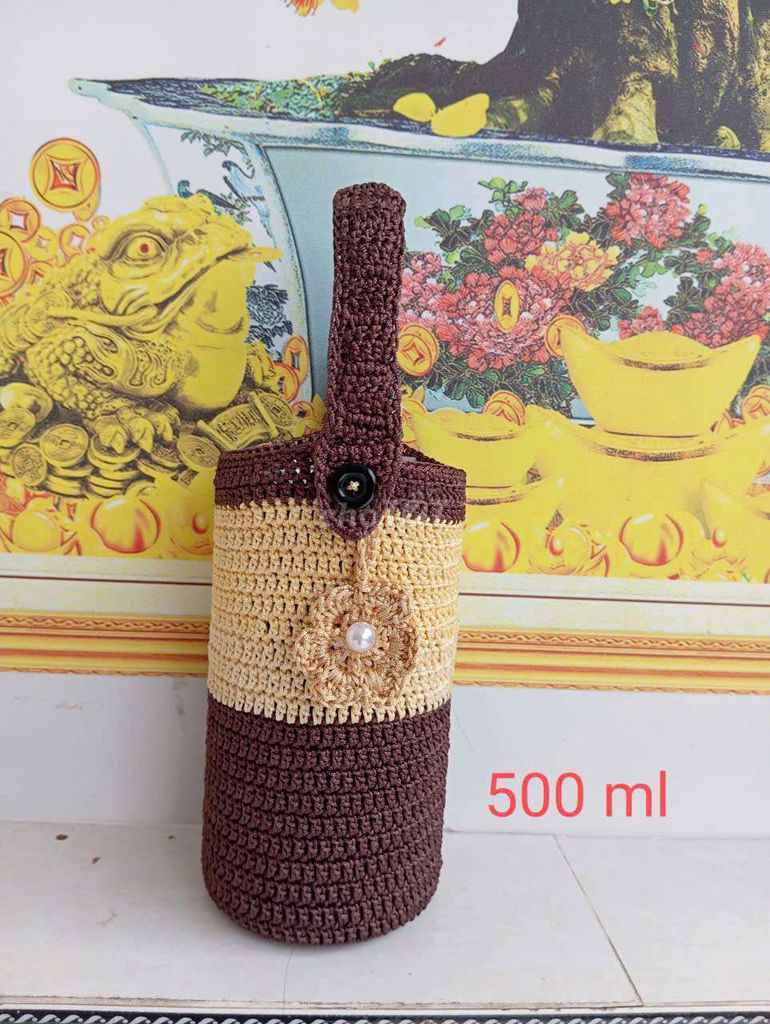 Túi đựng bình nước Len thủ công nhiều màu. Mua bán Phụ kiện thời trang khác tại Huyện Tam Bình Vĩnh Long được đăng bởi nguyenphung hình 1
