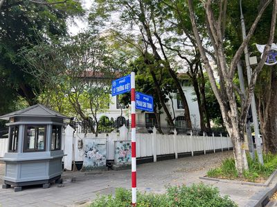 Binhbds cho thuê nhà 5 tầng mặt phố Lý Thường Kiệt 45tr/ tháng. Cho thuê văn phòng, mặt bằng kinh doanh tại Quận Hoàn Kiếm Hà Nội được đăng bởi Trần Bình