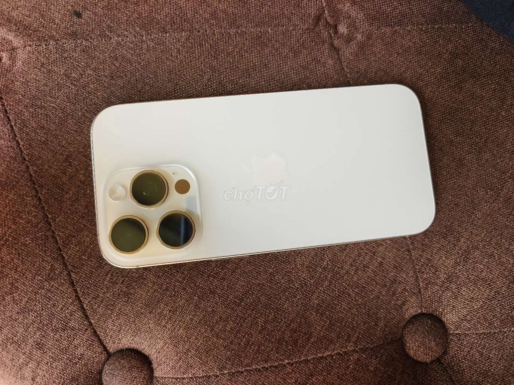 iPhone 16 Pro Vàng 90%. Mua bán Điện thoại tại Quận Cầu Giấy Hà Nội được đăng bởi Nguyễn Th hình 1