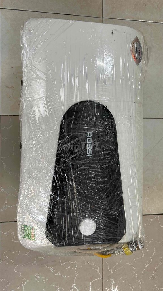 Bình nóng lạnh Rossi 30 lít ngang cũ chống giật. Mua bán Thiết bị vệ sinh, nhà tắm tại Quận Cầu Giấy Hà Nội được đăng bởi Thai An Maison hình 1