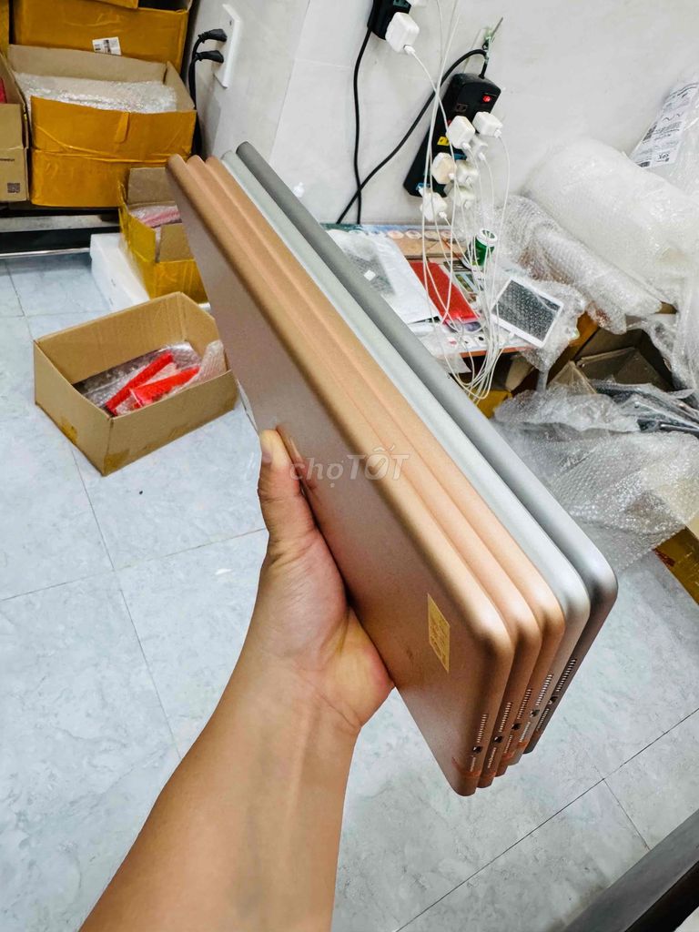 ipad Gen 6 - 32gb - WIFI,99%..bh 1 tháng. Zin keng. Mua bán Máy tính bảng tại Quận Gò Vấp Tp Hồ Chí Minh được đăng bởi Bình Ipad  hình 3