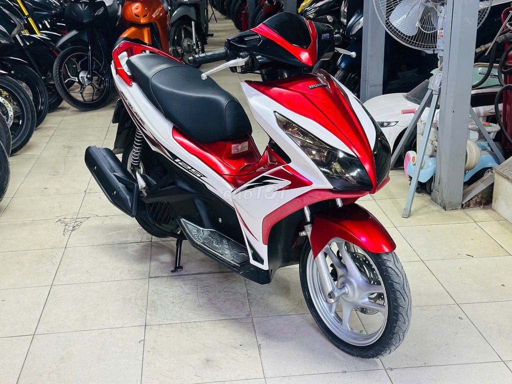 XE MÁY THỊNH PHÁT - AIR BLADE 125 ĐỎ TRẮNG BIỂN HN. Mua bán Xe máy tại Quận Bắc Từ Liêm Hà Nội được đăng bởi XE MÁY THỊNH PHÁT XE LƯỚT GIÁ RẺ hình 1