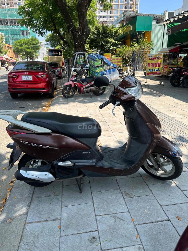 Honda Lead Fi с оригинальным кольцом.
