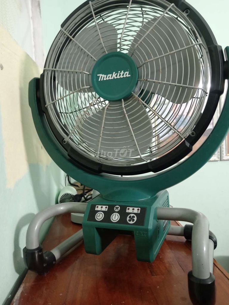 Quạt điện Makita DCF300 Xanh lá. Mua bán Quạt tại Thành phố Hội An Quảng Nam được đăng bởi Tam hình 1