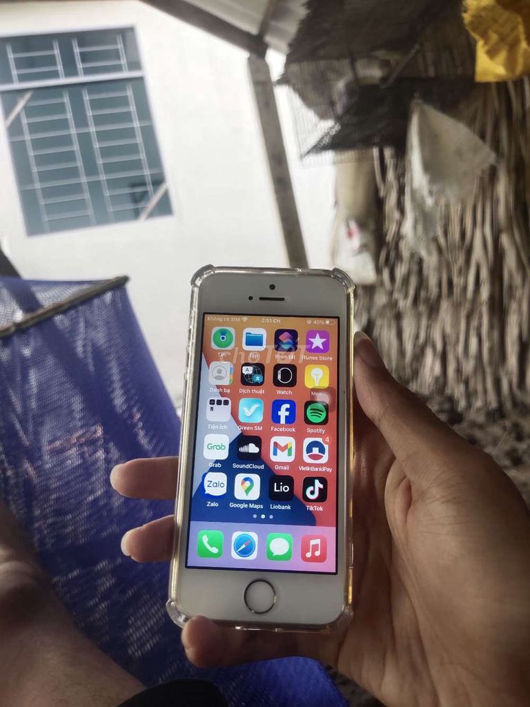 Apple iPhone SE Vàng iOS 15.8.5. Mua bán Điện thoại tại Huyện Tiểu Cần Trà Vinh được đăng bởi Google  hình 1