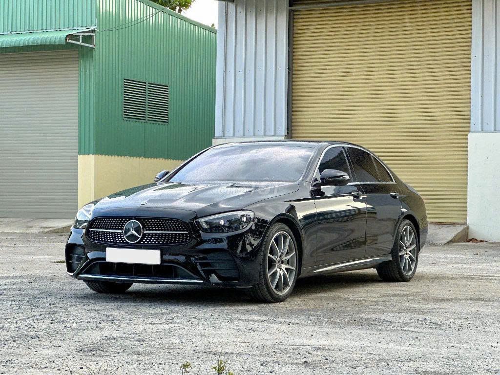 Mercedes Benz E Class 2022 E300 AMG - 29000 km. Mua bán Ô tô tại Quận Gò Vấp Tp Hồ Chí Minh được đăng bởi Phúc Hoàng Quang hình 2