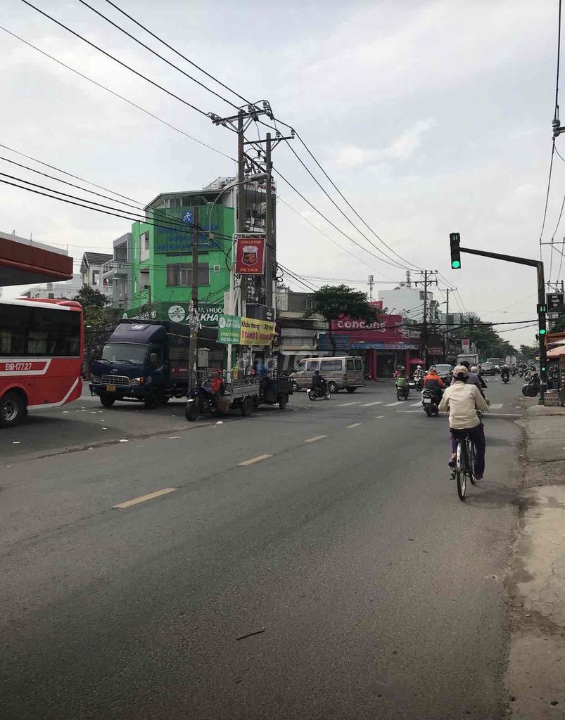 MTKD MỌI NGANH NGHE ĐOI DIEN CÂY XĂNG